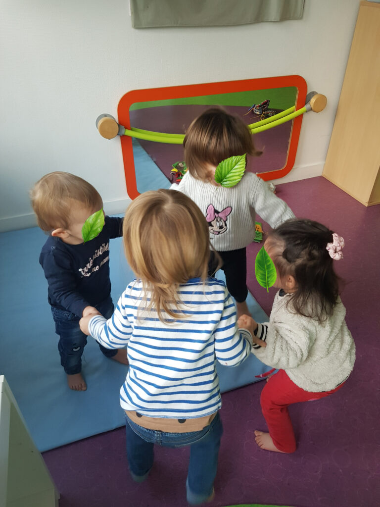 photo-enfants-micro-creche-danse