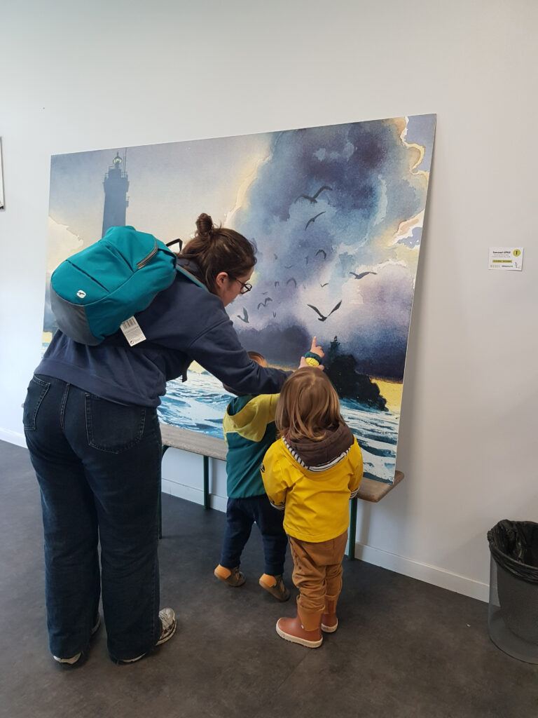 photo-enfants-micro-creche-sortie-exposition
