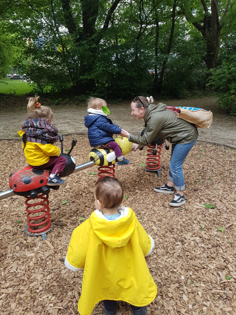 photo-enfants-micro-creche-sortie-parc