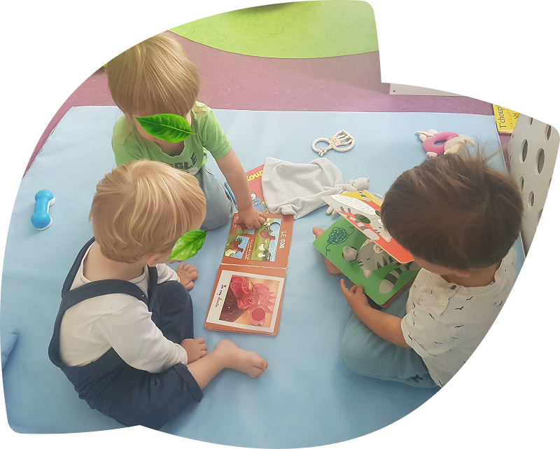 photo-enfants-micro-creche-activite-lecture